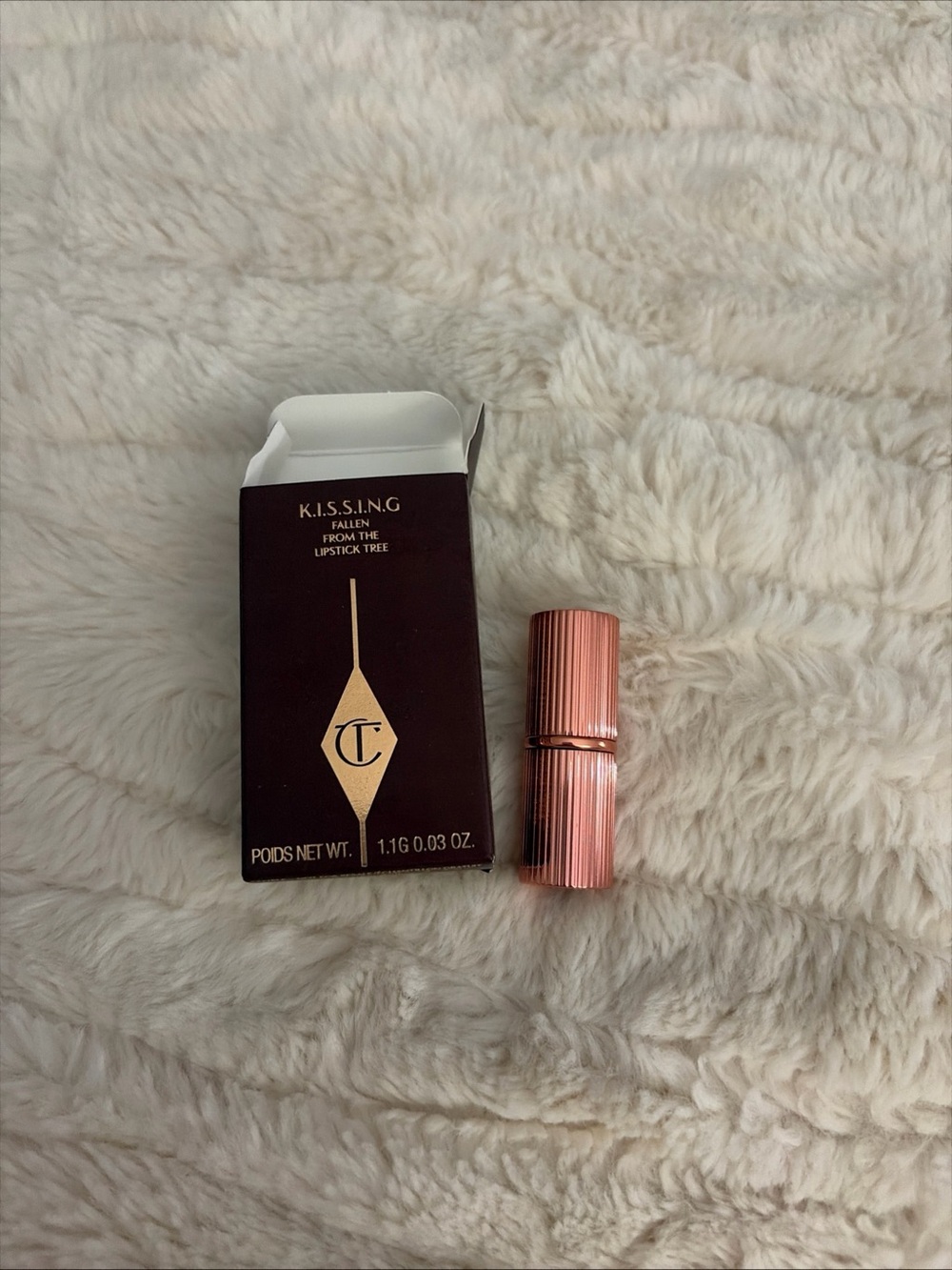 Charlotte Tilbury KISSING Fallen from the Lipstick Tree 90s Pink 0.03 oz Mini
